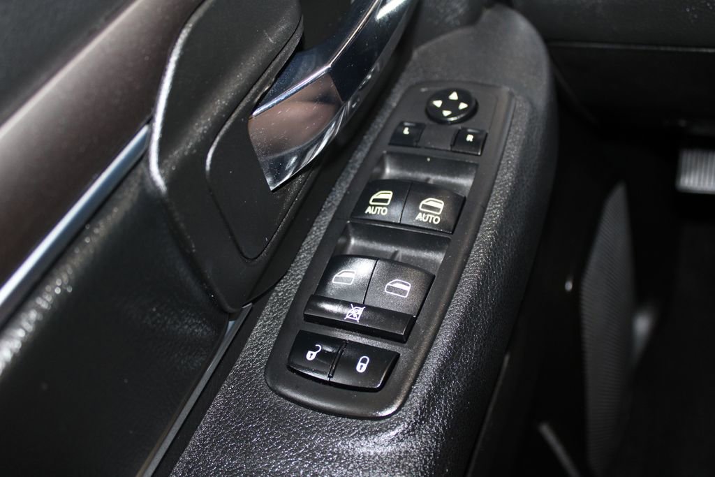 Used 2024 RAM 1500 Classic Warlock image 38