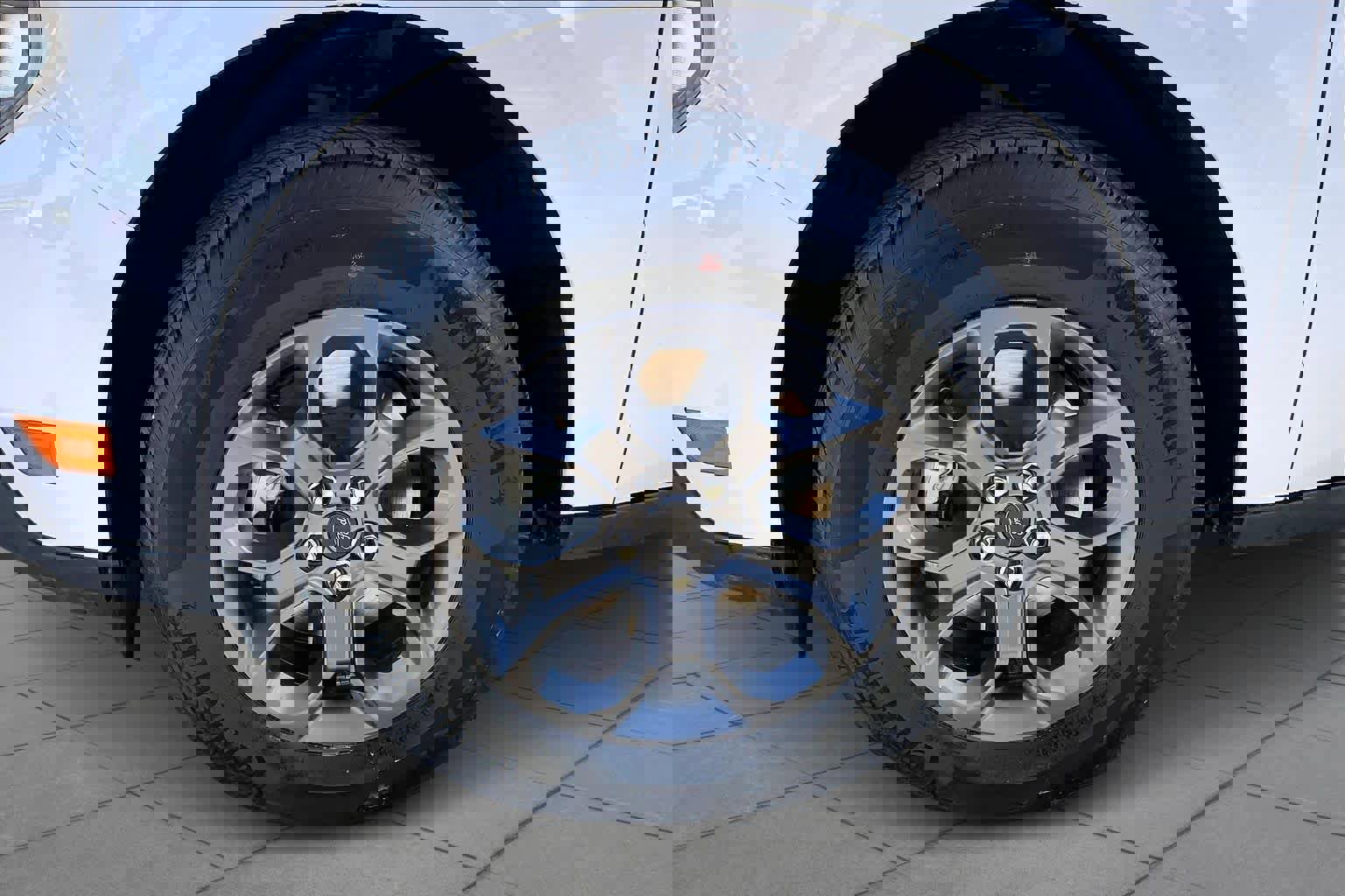 Used 2025 Ford Maverick XLT w/ Equipment Group 302A image 11