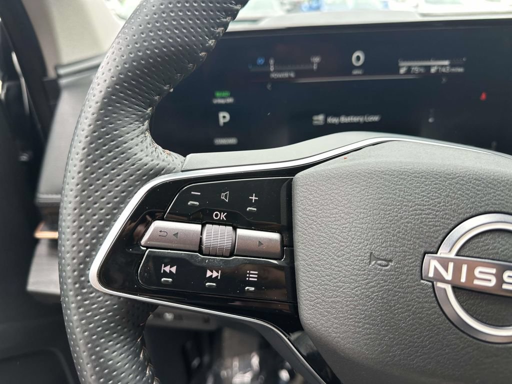 Used 2024 Nissan Ariya AWD image 31