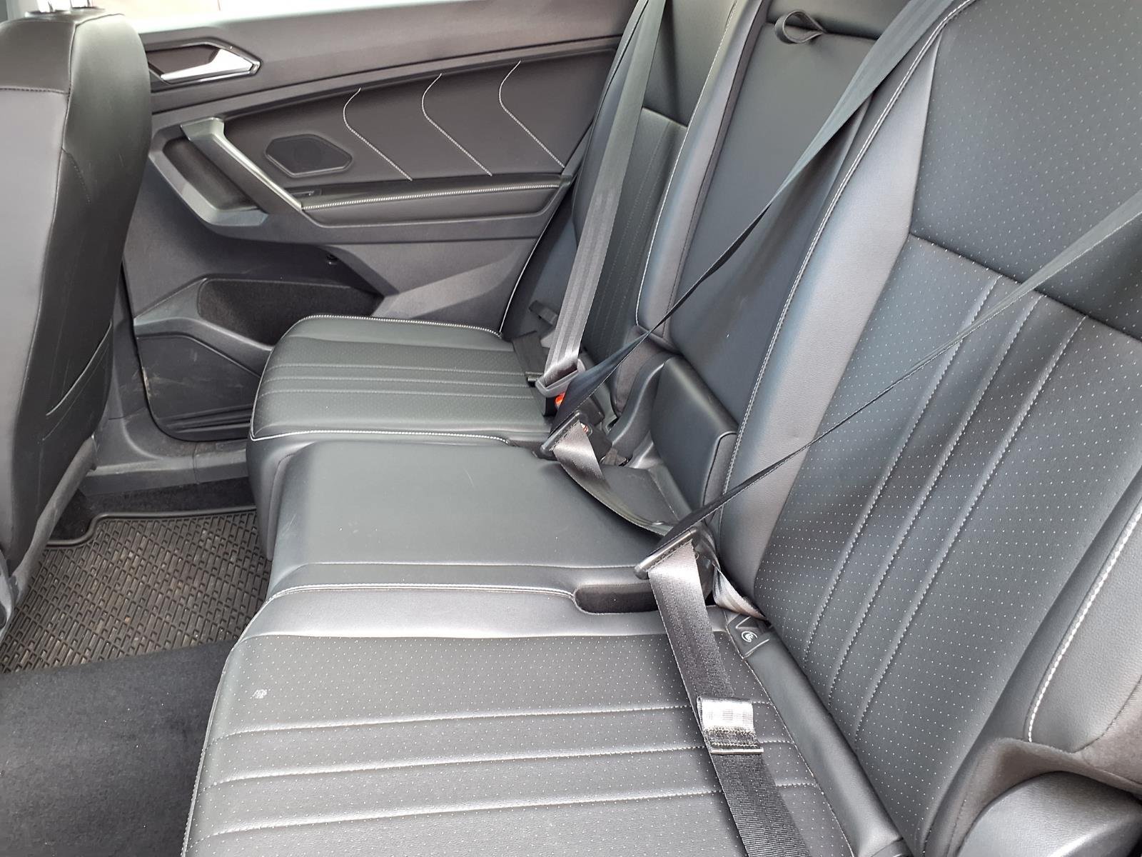 Used 2022 Volkswagen Tiguan SE AWD/4WD image 7