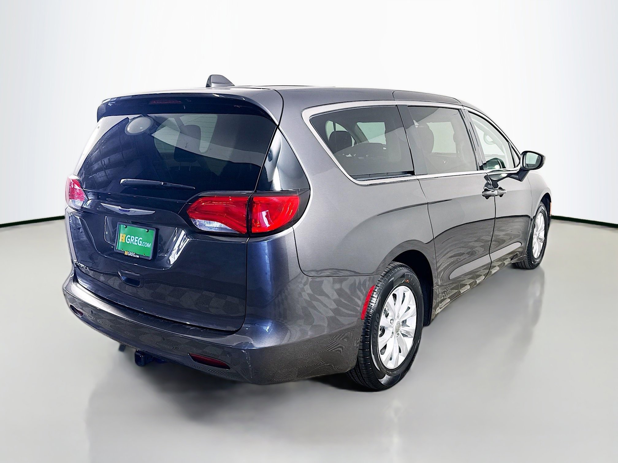 Used 2019 Chrysler Pacifica LX w/ Tire & Wheel Group image 10