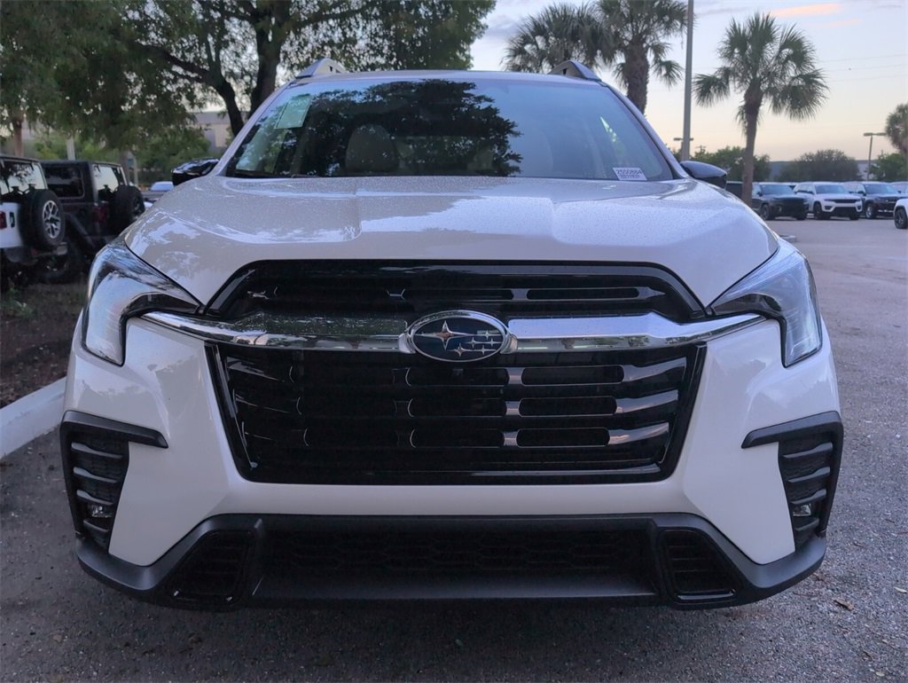 New 2025 Subaru Ascent Limited image 3