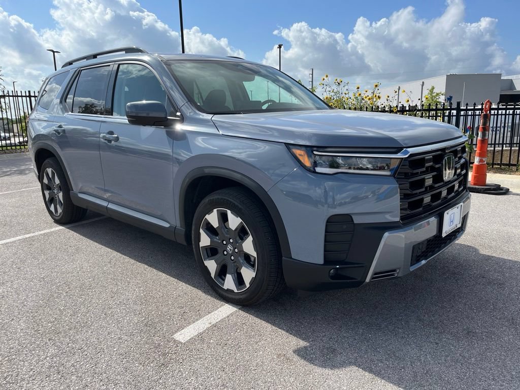 Certified 2026 Honda Pilot Elite image 3