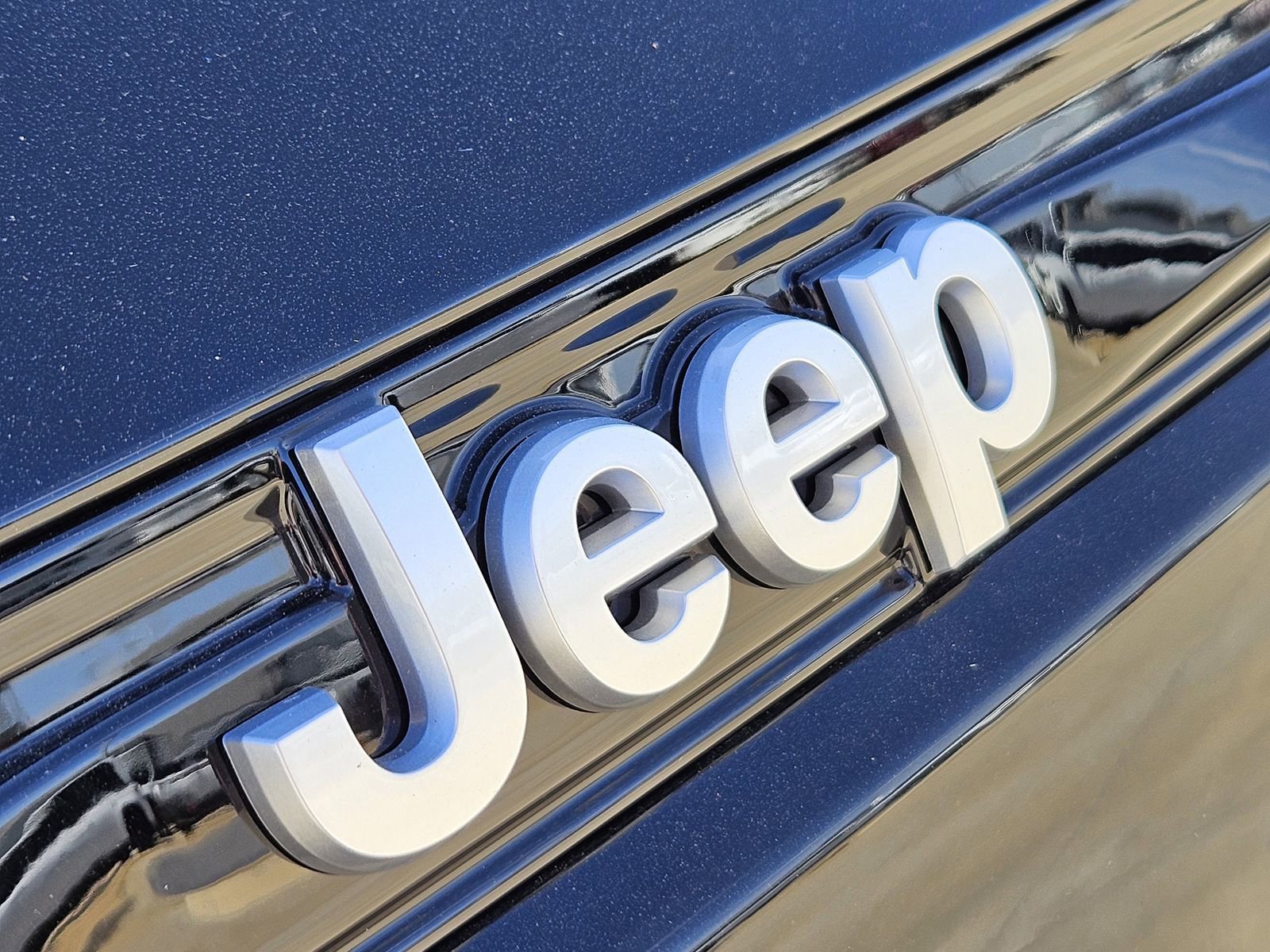 New 2026 Jeep Grand Cherokee Laredo RWD image 12