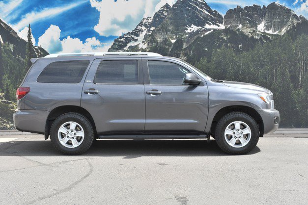 Used 2020 Toyota Sequoia SR5 AWD/4WD image 2