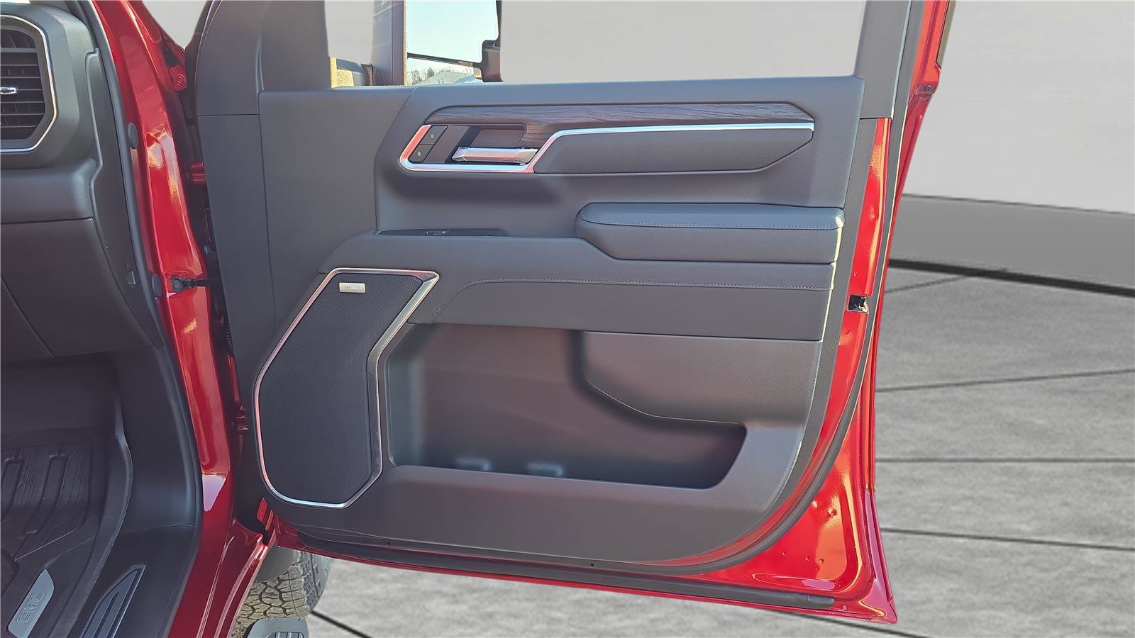 New 2026 GMC Sierra 2500 SLT w/ SLT Premium Package image 15