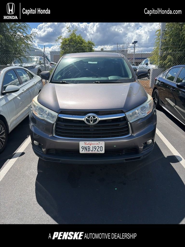 Used 2014 Toyota Highlander Plus AWD/4WD image 1