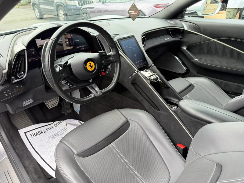 Used 2021 Ferrari Roma RWD image 14