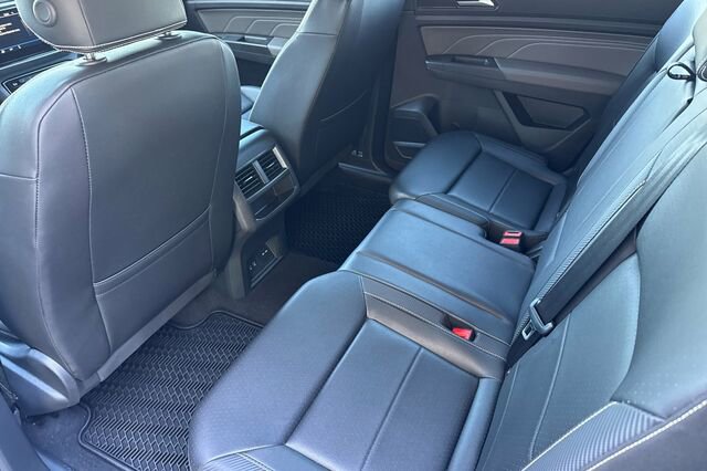 Certified 2023 Volkswagen Atlas Cross Sport SE w/ Black Wheel Package image 12