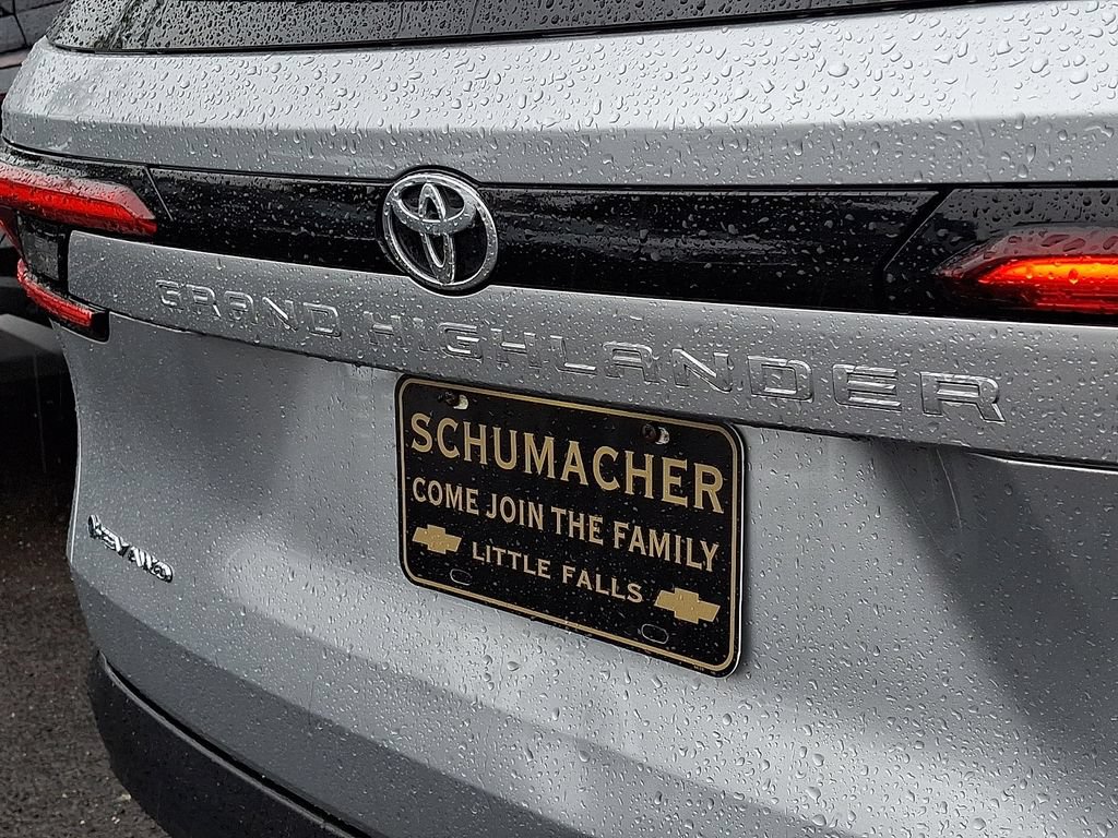 Used 2025 Toyota Grand Highlander AWD Hybrid image 30