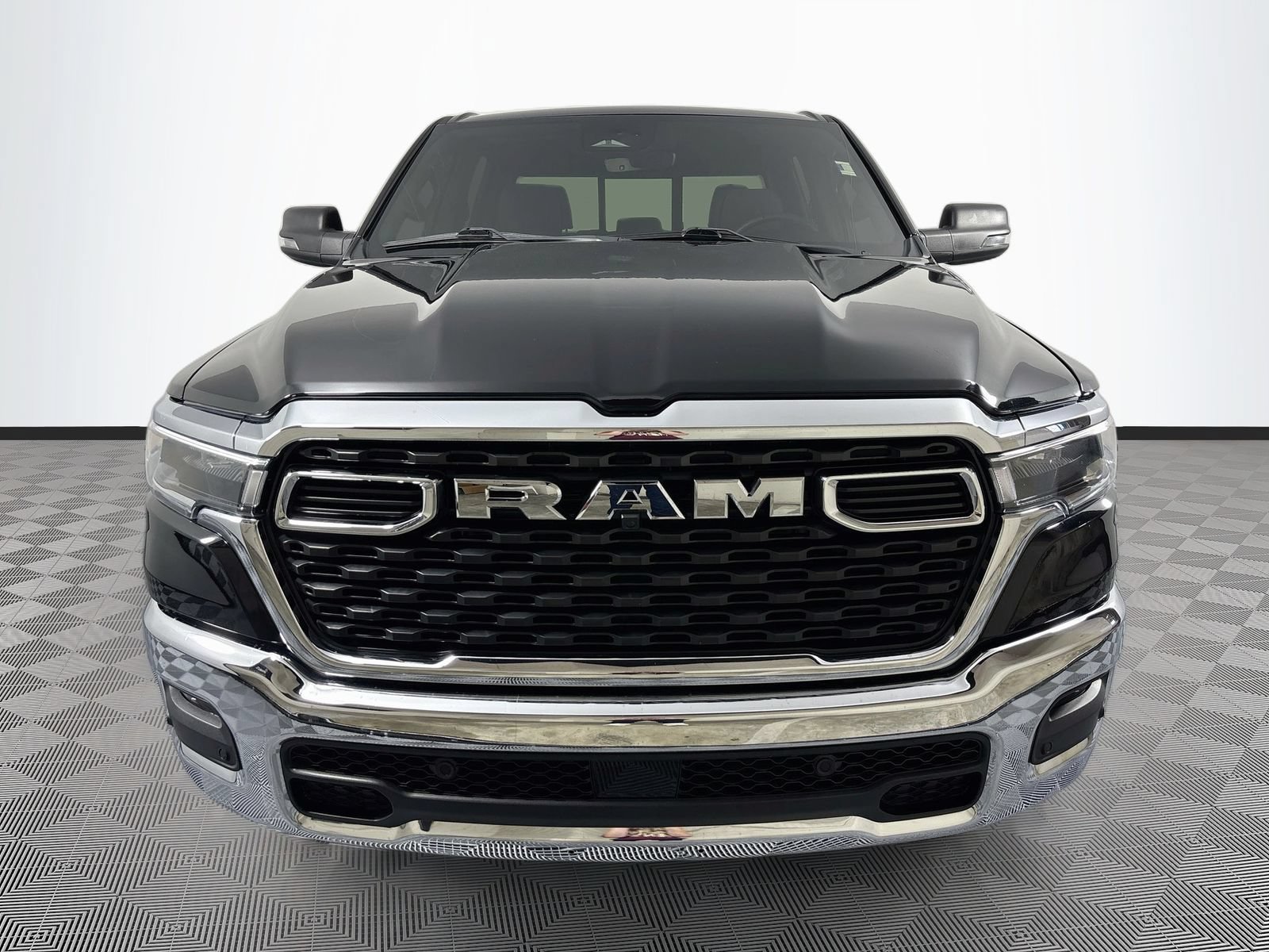 Used 2025 RAM 1500 Big Horn AWD/4WD image 2
