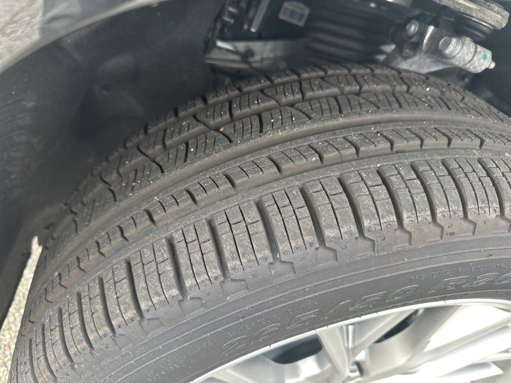 Used 2023 Jeep Grand Cherokee Summit w/ Luxury Tech Group V image 32