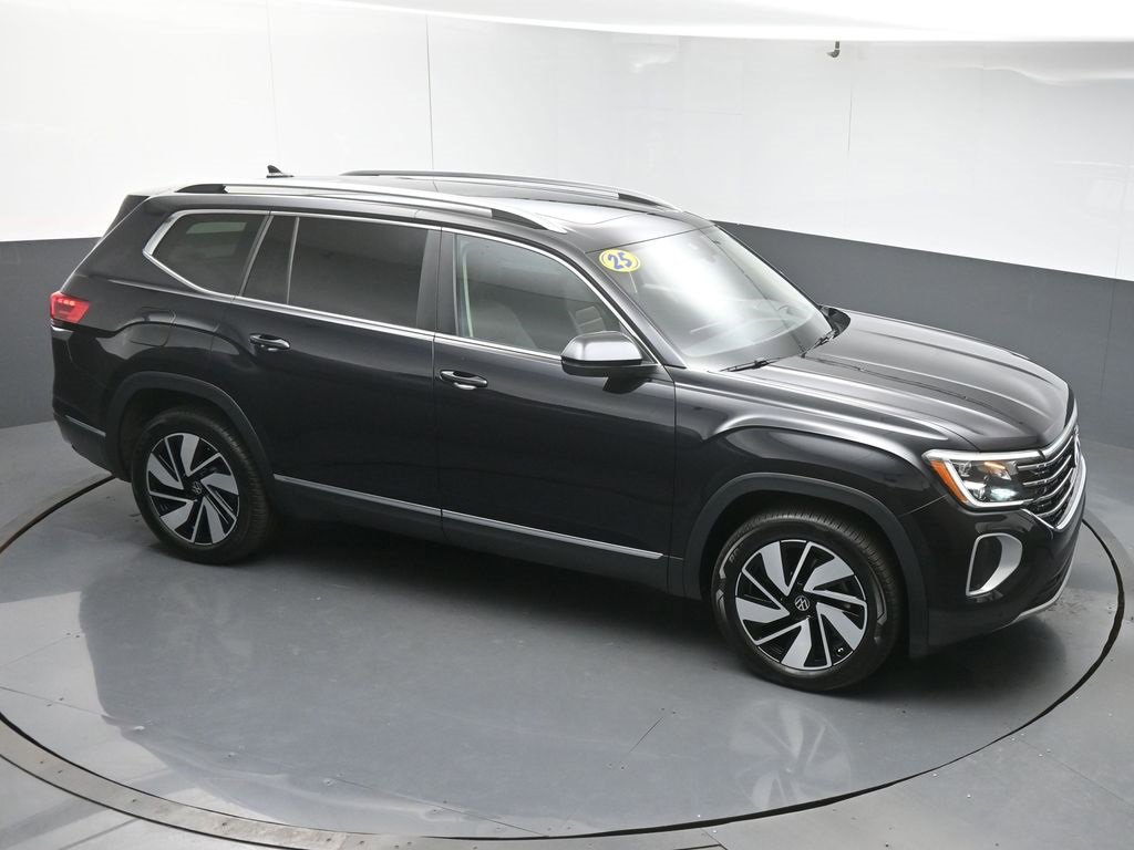 Used 2025 Volkswagen Atlas SEL image 41