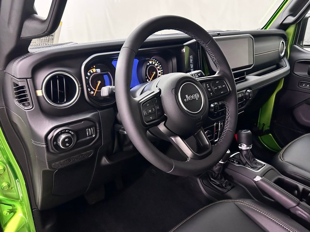 New 2025 Jeep Gladiator Sport image 13