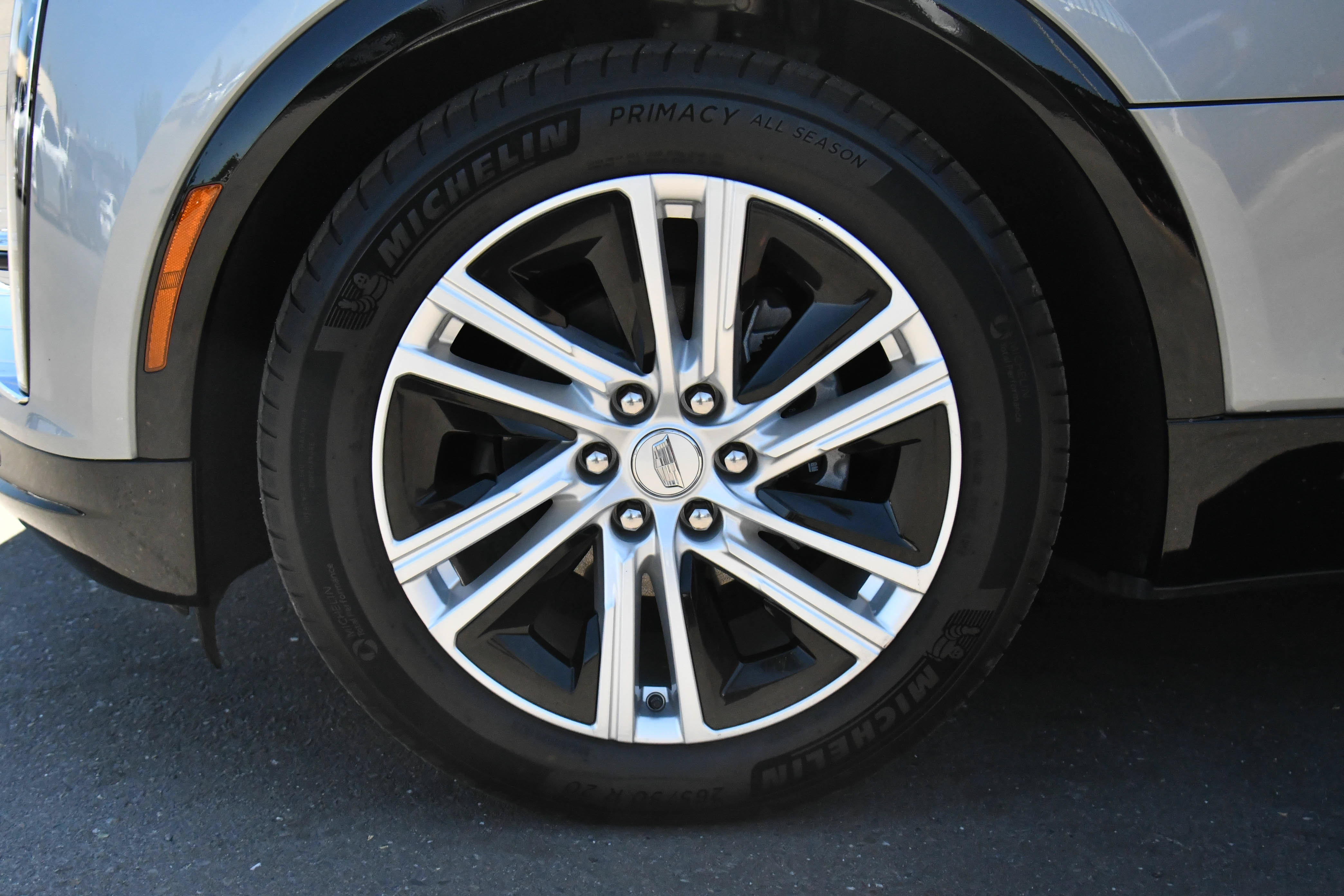 Used 2024 Cadillac Lyriq Tech RWD image 12