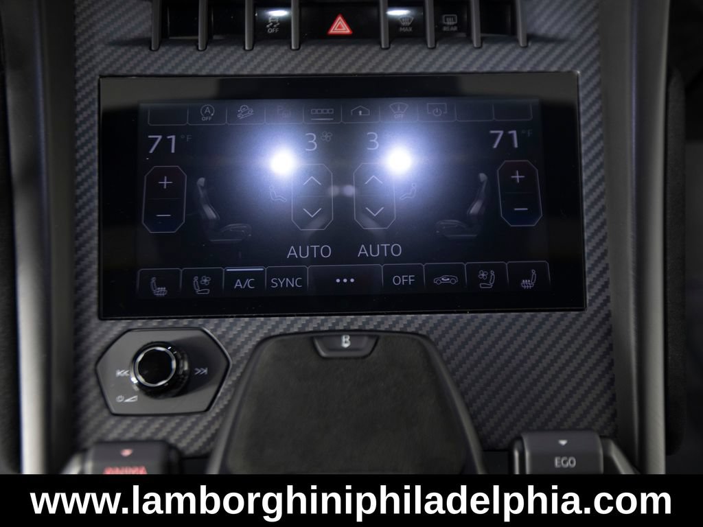 Used 2024 Lamborghini Urus Performante AWD/4WD image 20