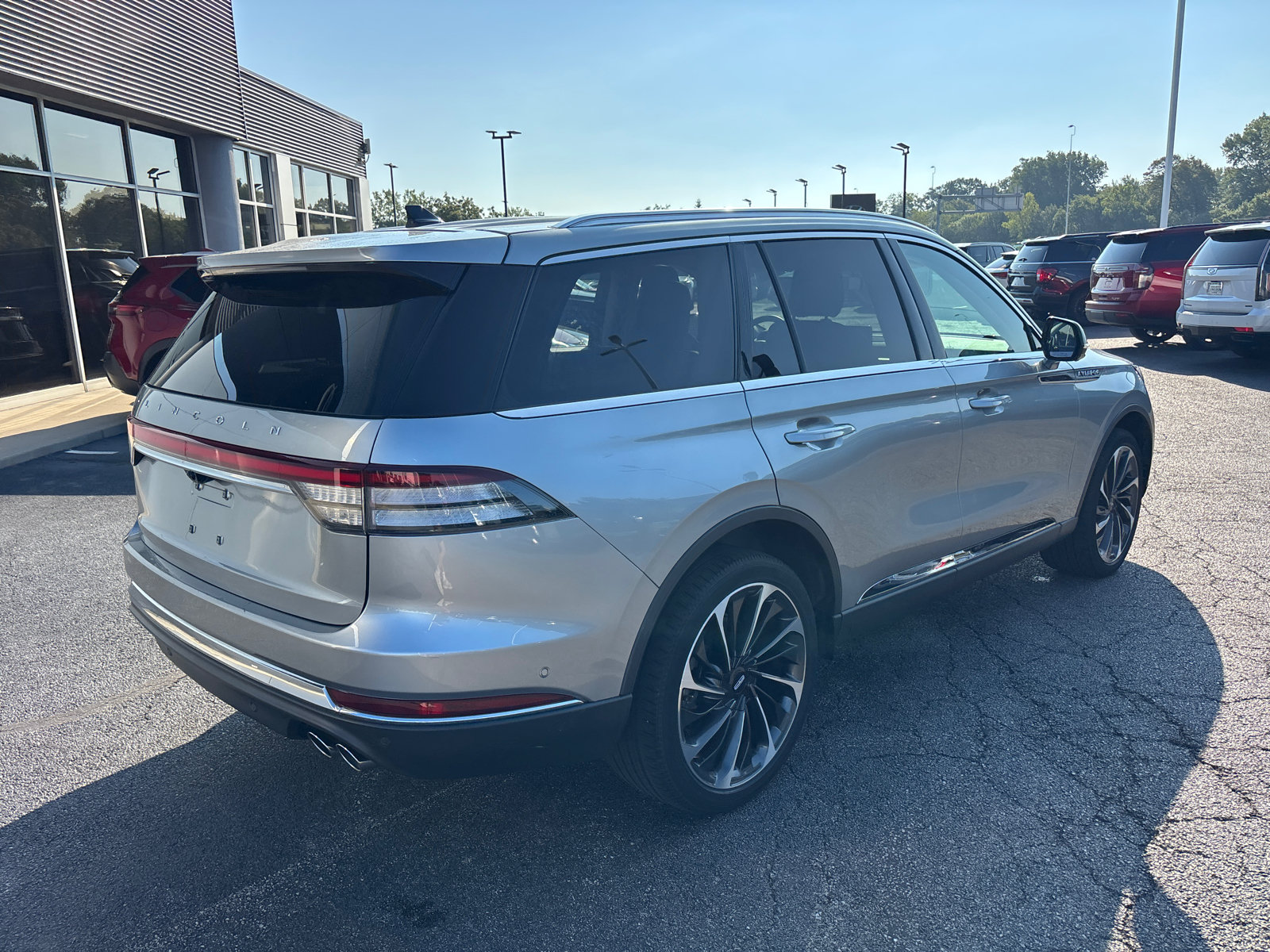 Certified 2024 Lincoln Aviator Reserve w/ Equipment Group 201A AWD/4WD image 7