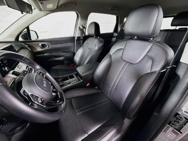 Used 2023 Kia Sorento S AWD/4WD image 28