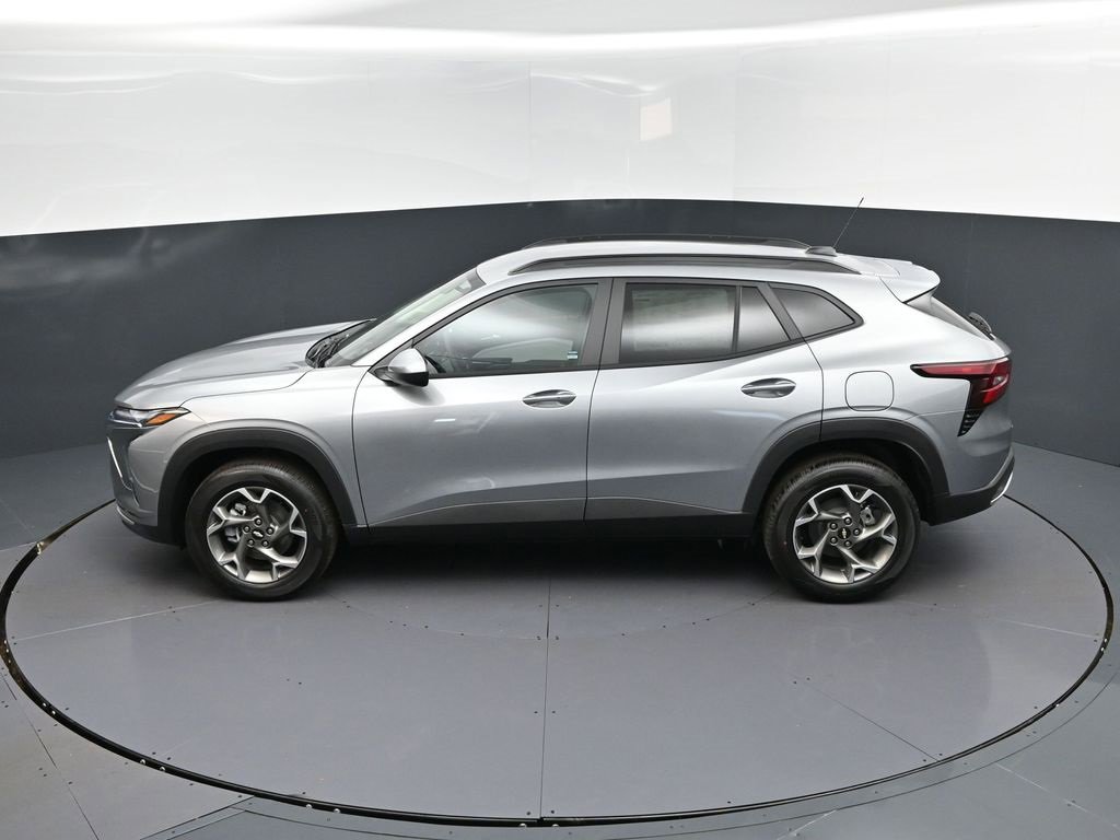 New 2026 Chevrolet Trax LT w/ Driver Confidence Package image 32