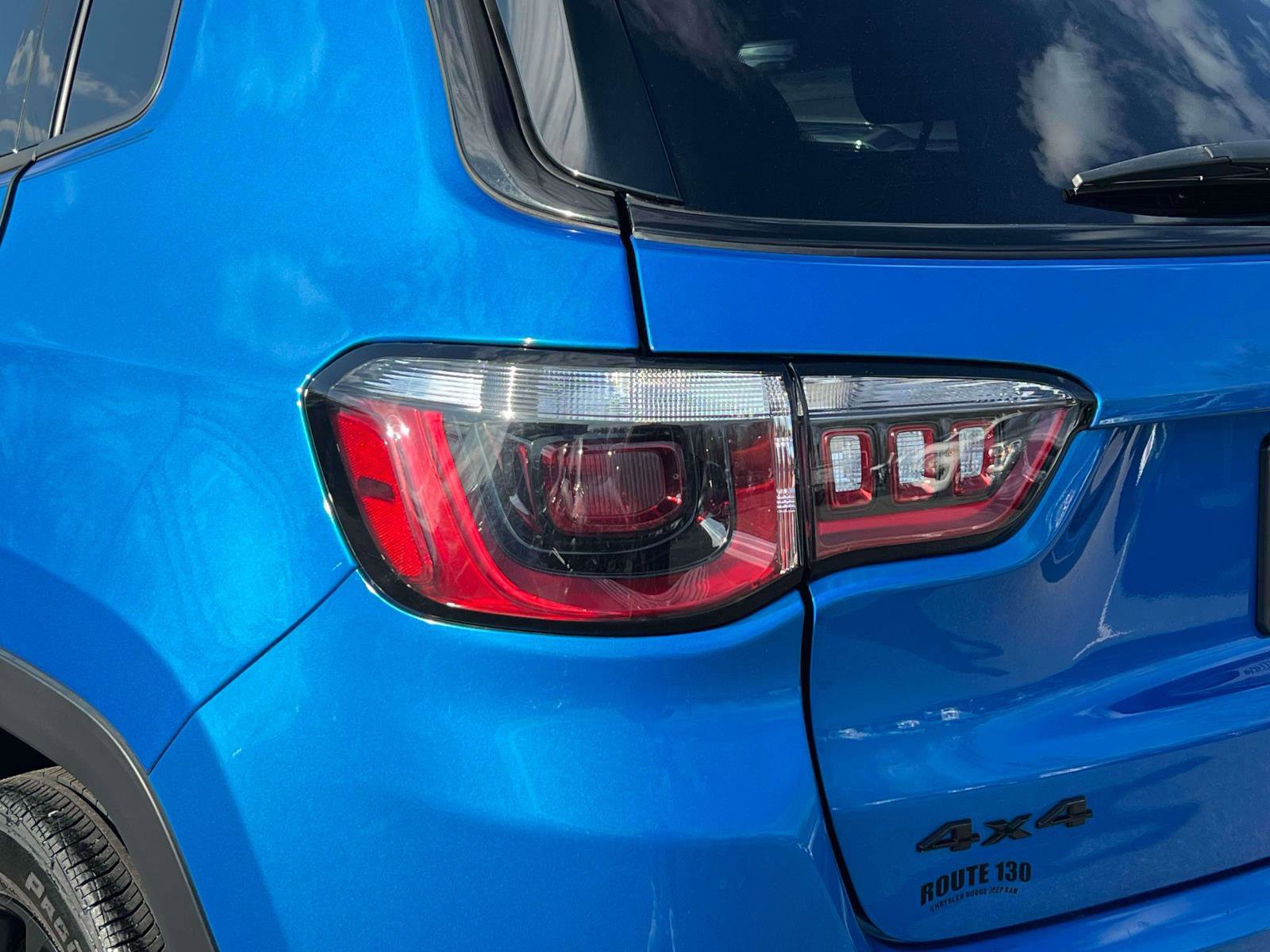 Used 2023 Jeep Compass Latitude w/ Convenience Group image 8