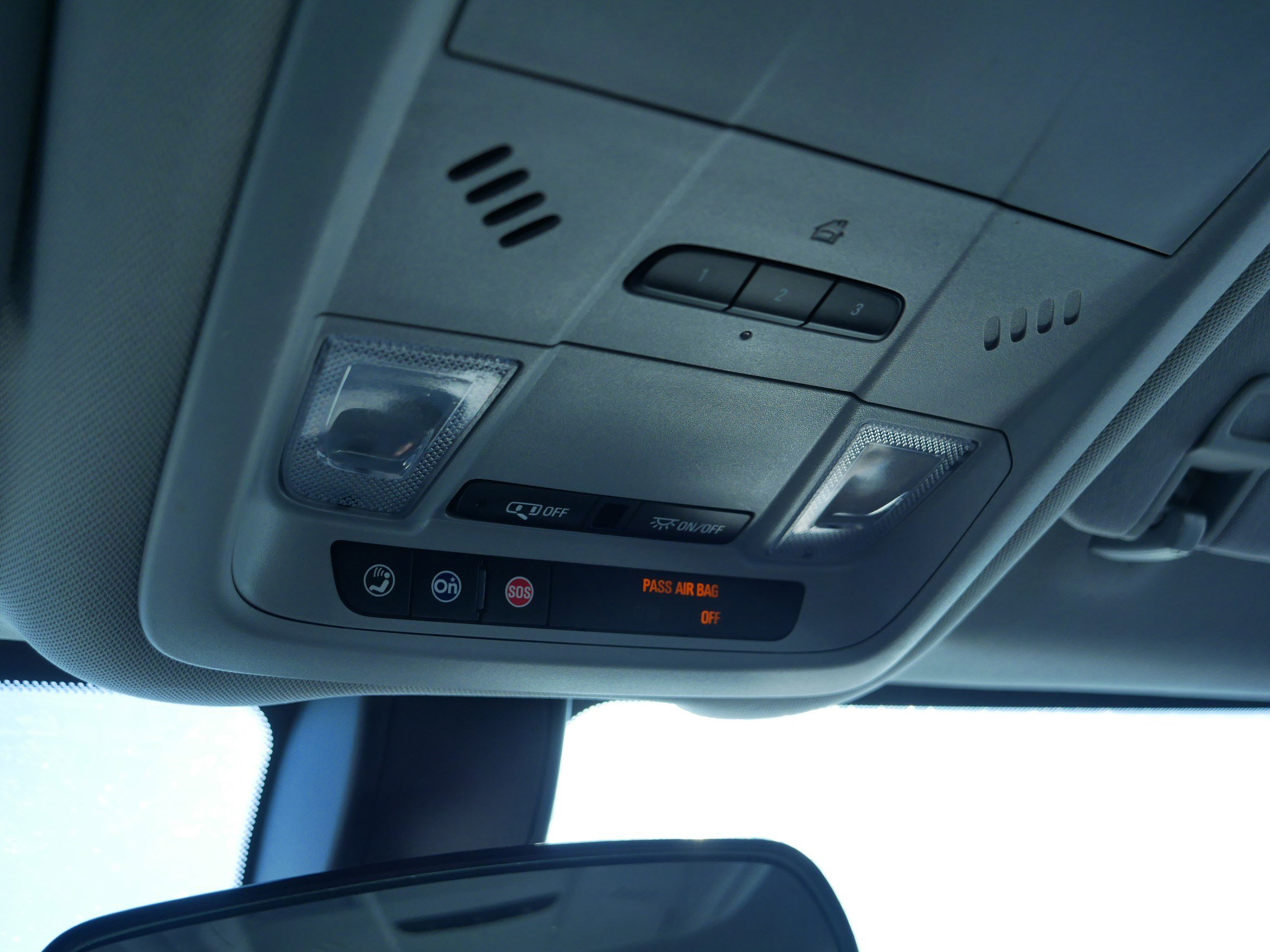 Used 2019 Chevrolet Equinox LT AWD/4WD image 32