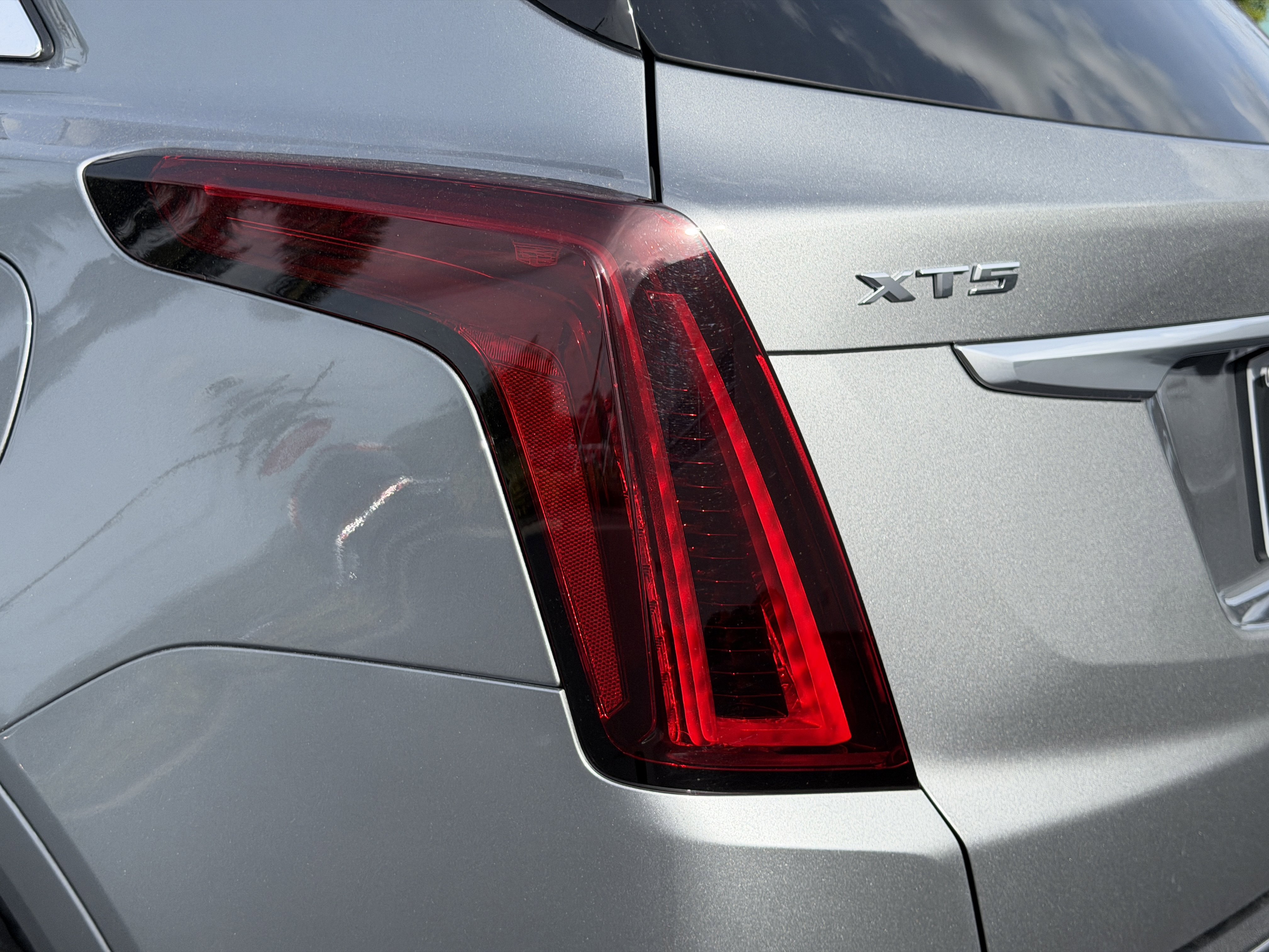 Certified 2024 Cadillac XT5 Premium Luxury w/ LPO, Floor Liner Package image 9