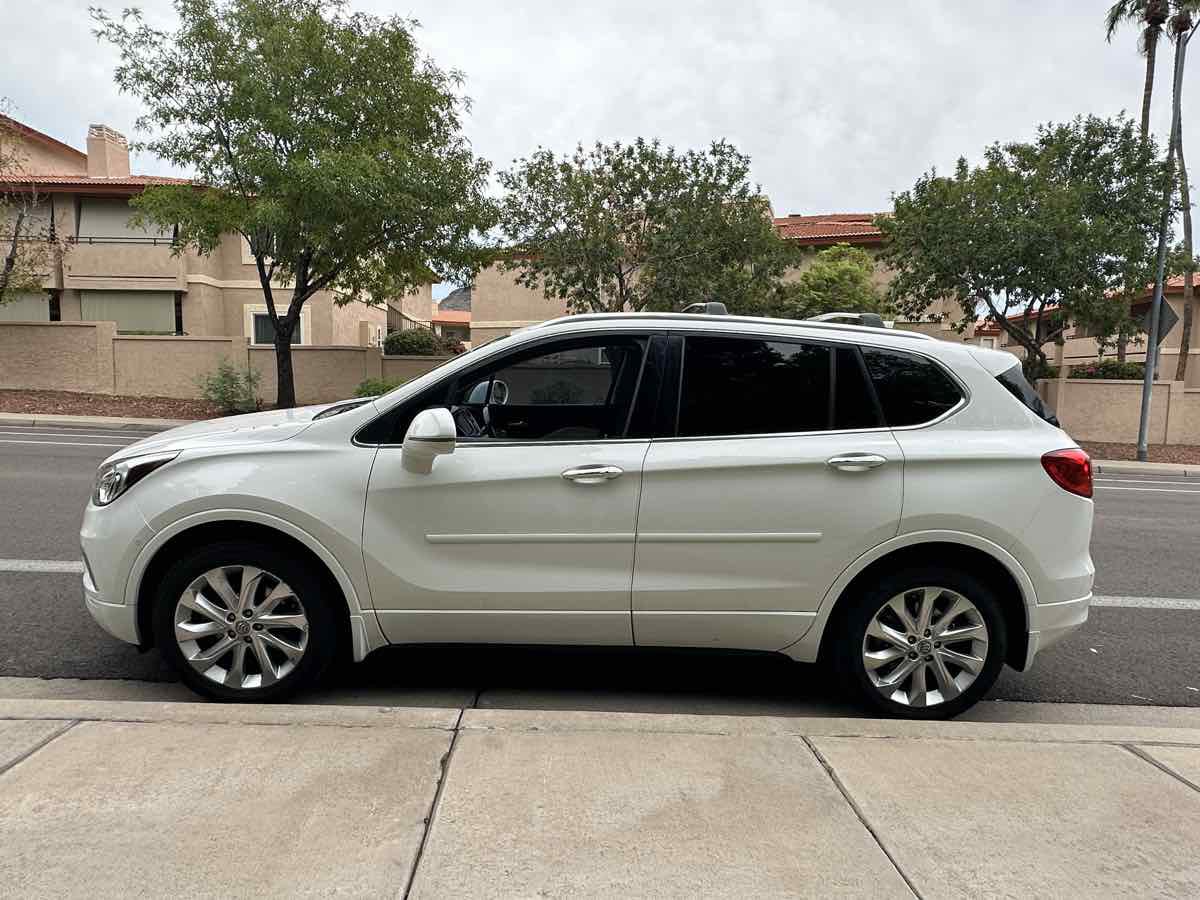 Used 2017 Buick Envision Premium w/ LPO, Hit The Road Package AWD/4WD image 5