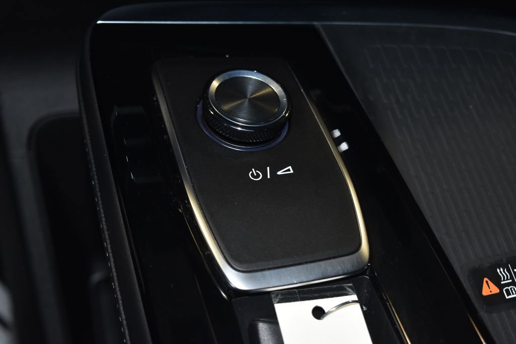 Used 2025 Buick Enclave Preferred image 13