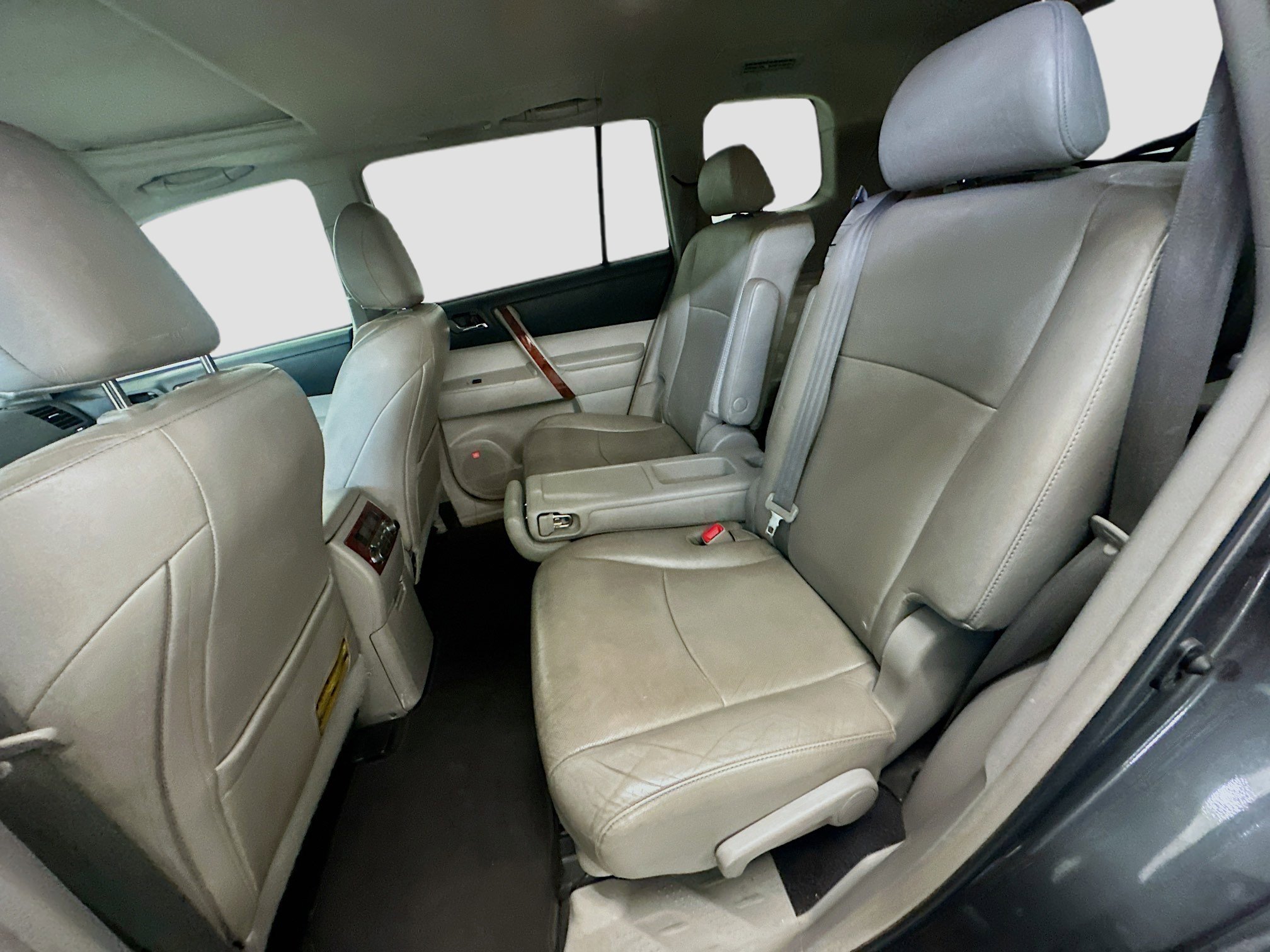 Used 2012 Toyota Highlander Limited w/ Tow Pkg AWD/4WD image 30