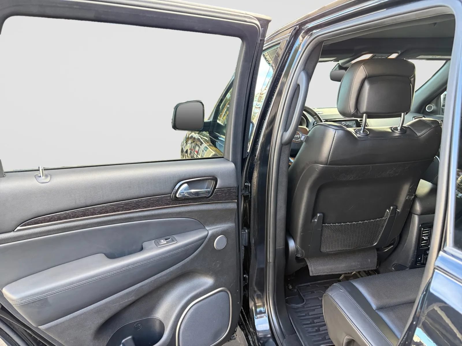 Used 2020 Jeep Grand Cherokee High Altitude AWD/4WD image 14
