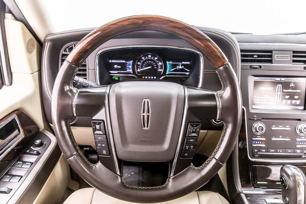 Used 2015 Lincoln Navigator 2WD w/ Equipment Group 101A Reserve image 21