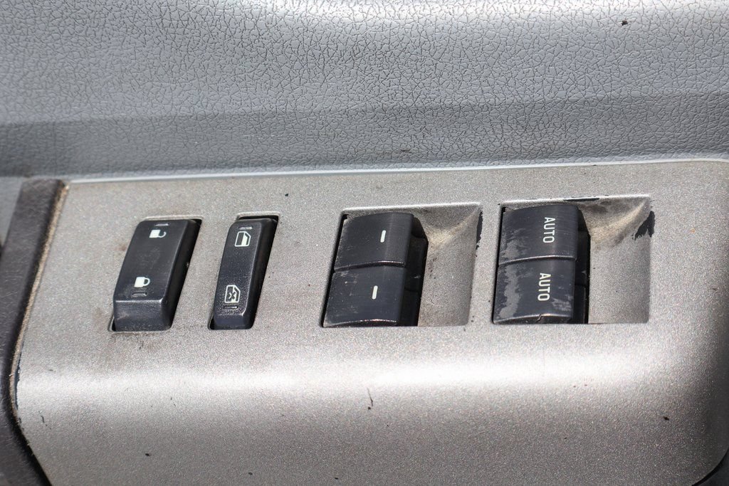 Used 2016 Ford F650 2WD Crew Cab Super Duty image 15