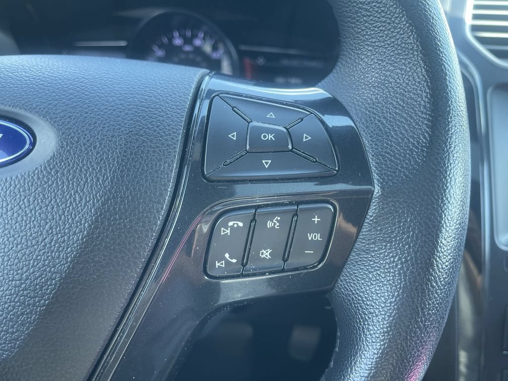 Used 2019 Ford Explorer XLT w/ Equipment Group 202A AWD/4WD image 22