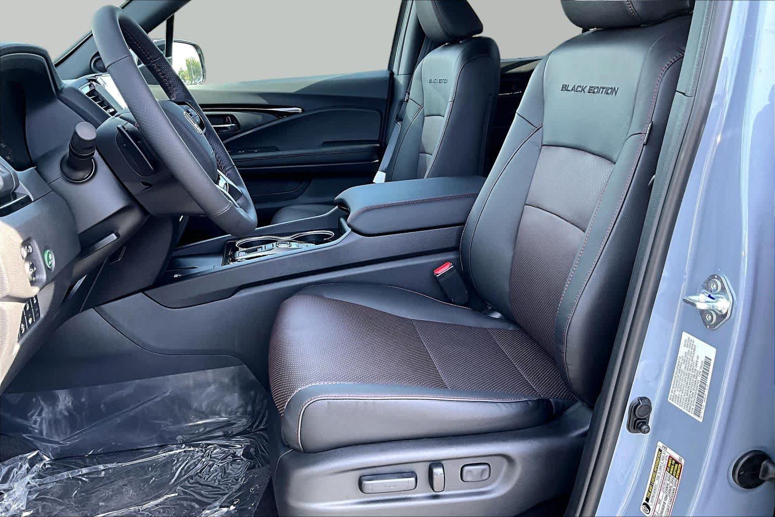 New 2026 Honda Ridgeline Black Edition image 9