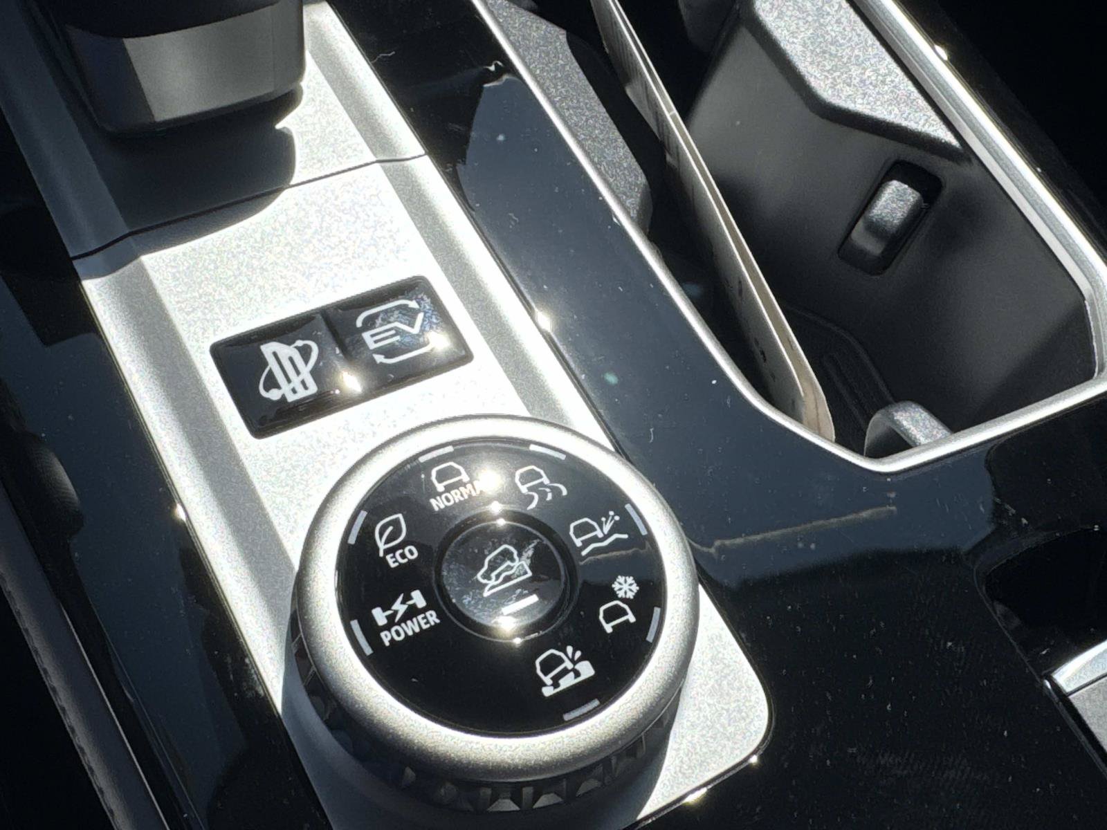 New 2026 Mitsubishi Outlander SE AWD/4WD image 25