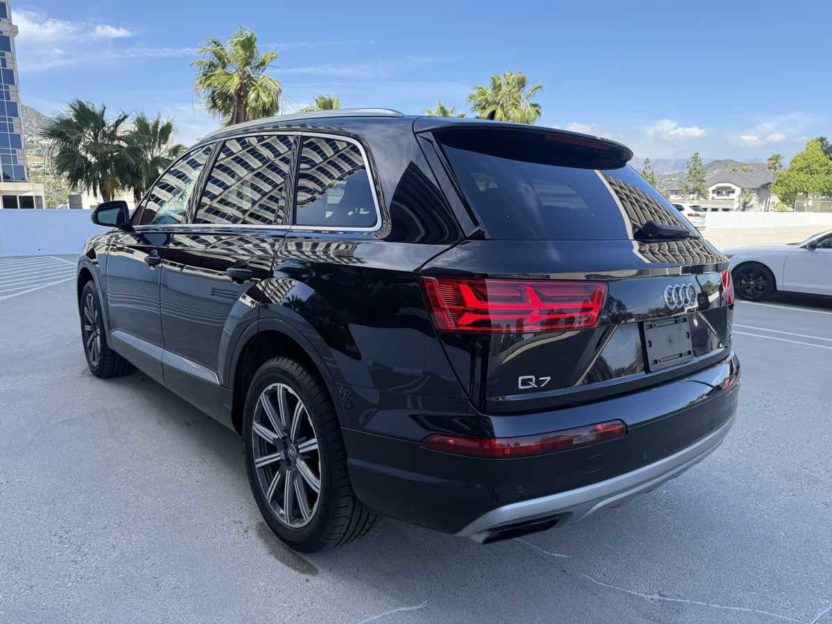 Used 2017 Audi Q7 3.0T Premium Plus AWD/4WD image 5
