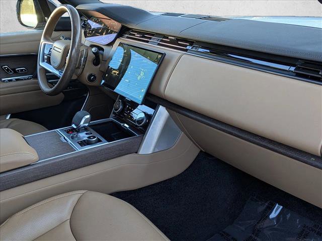 Used 2023 Land Rover Range Rover SE image 23