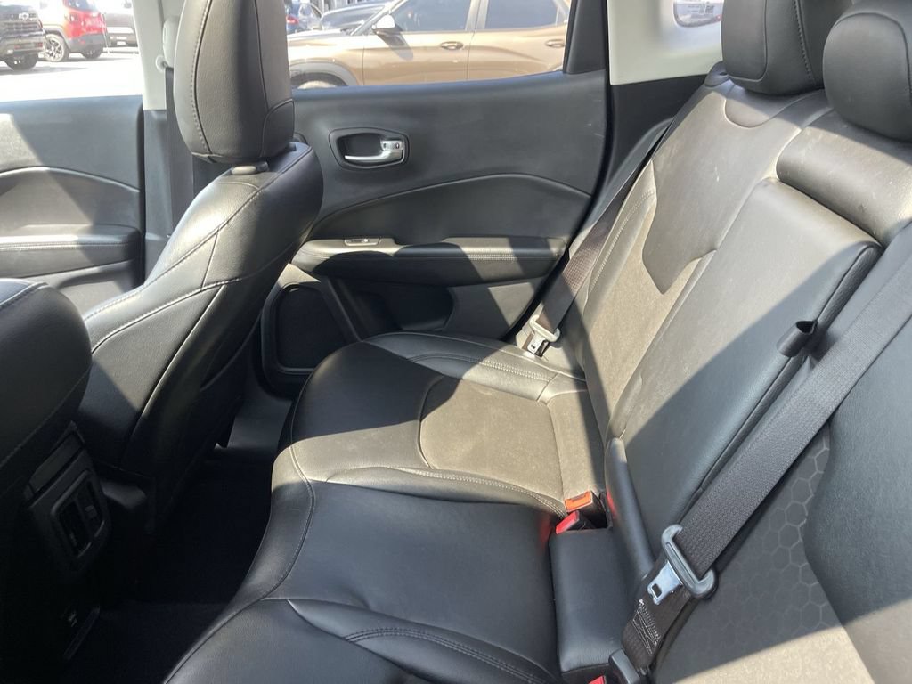 Used 2021 Jeep Compass Latitude w/ Sun and Sound Group AWD/4WD image 5
