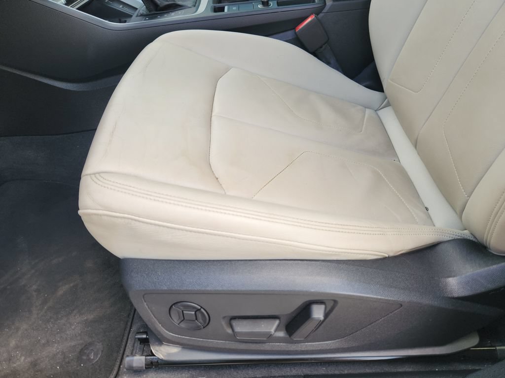 Used 2020 Audi Q3 2.0T Premium Plus AWD/4WD image 23