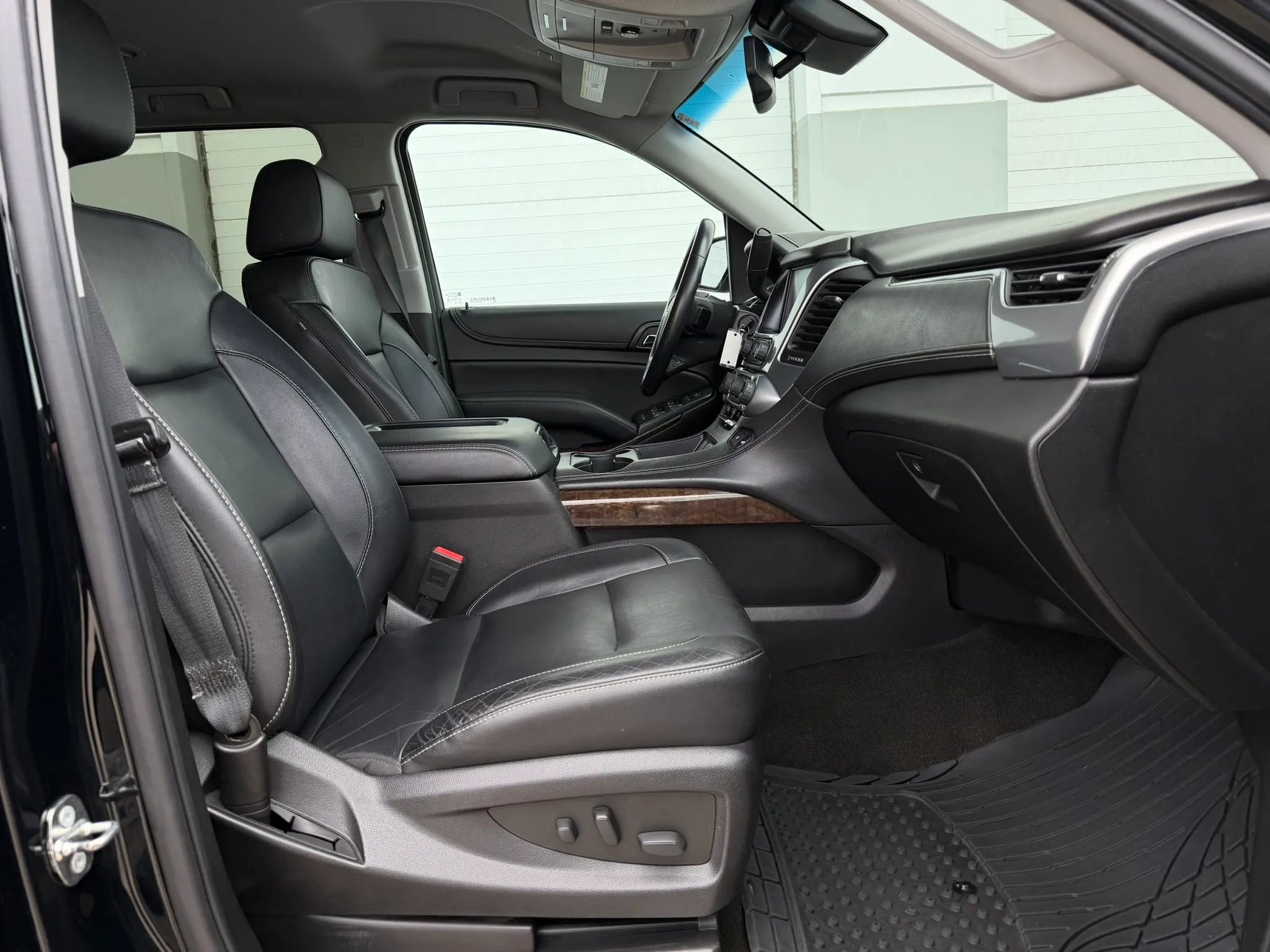 Used 2018 Chevrolet Suburban LT AWD/4WD image 16
