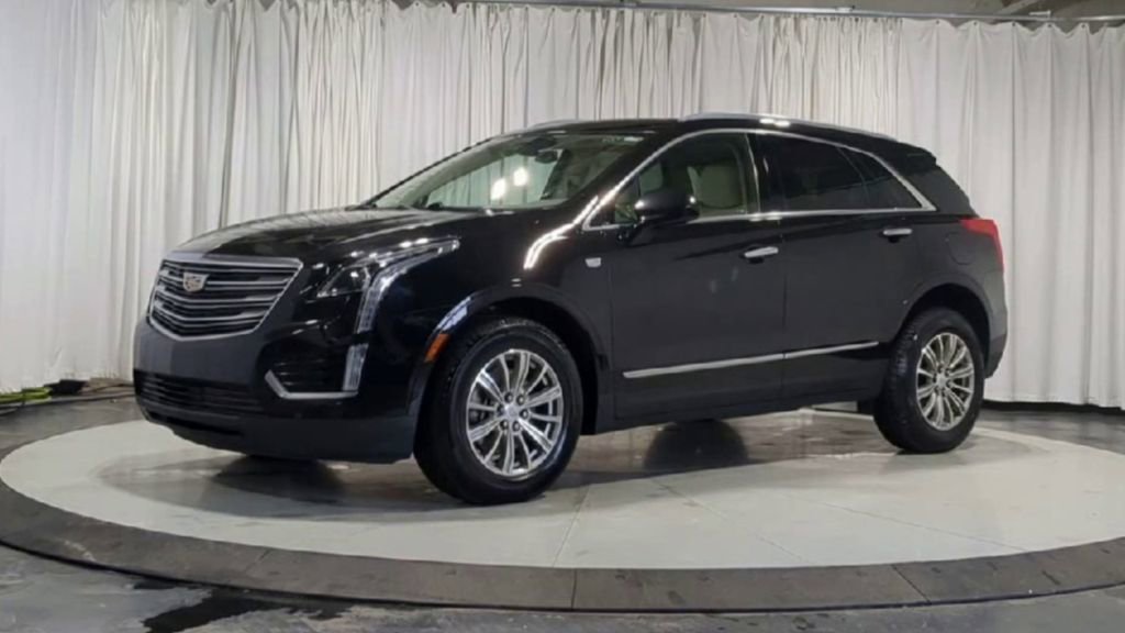 Used 2018 Cadillac XT5 Luxury w/ LPO, Wheel Lock Package FWD image 5
