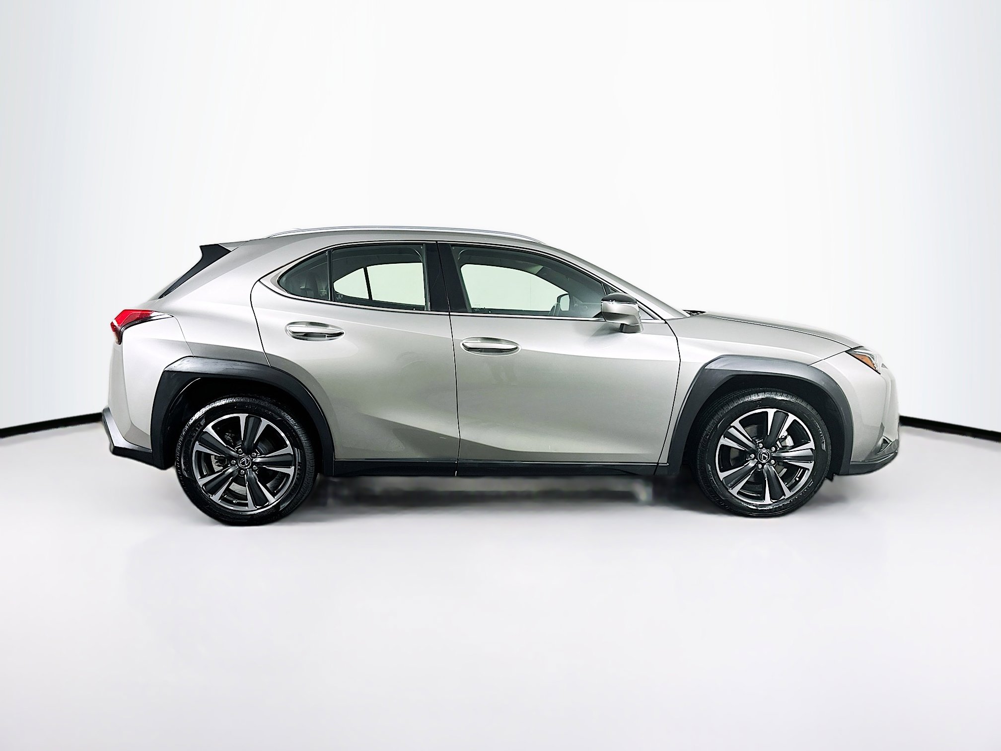 Used 2019 Lexus UX 200 F Sport image 10