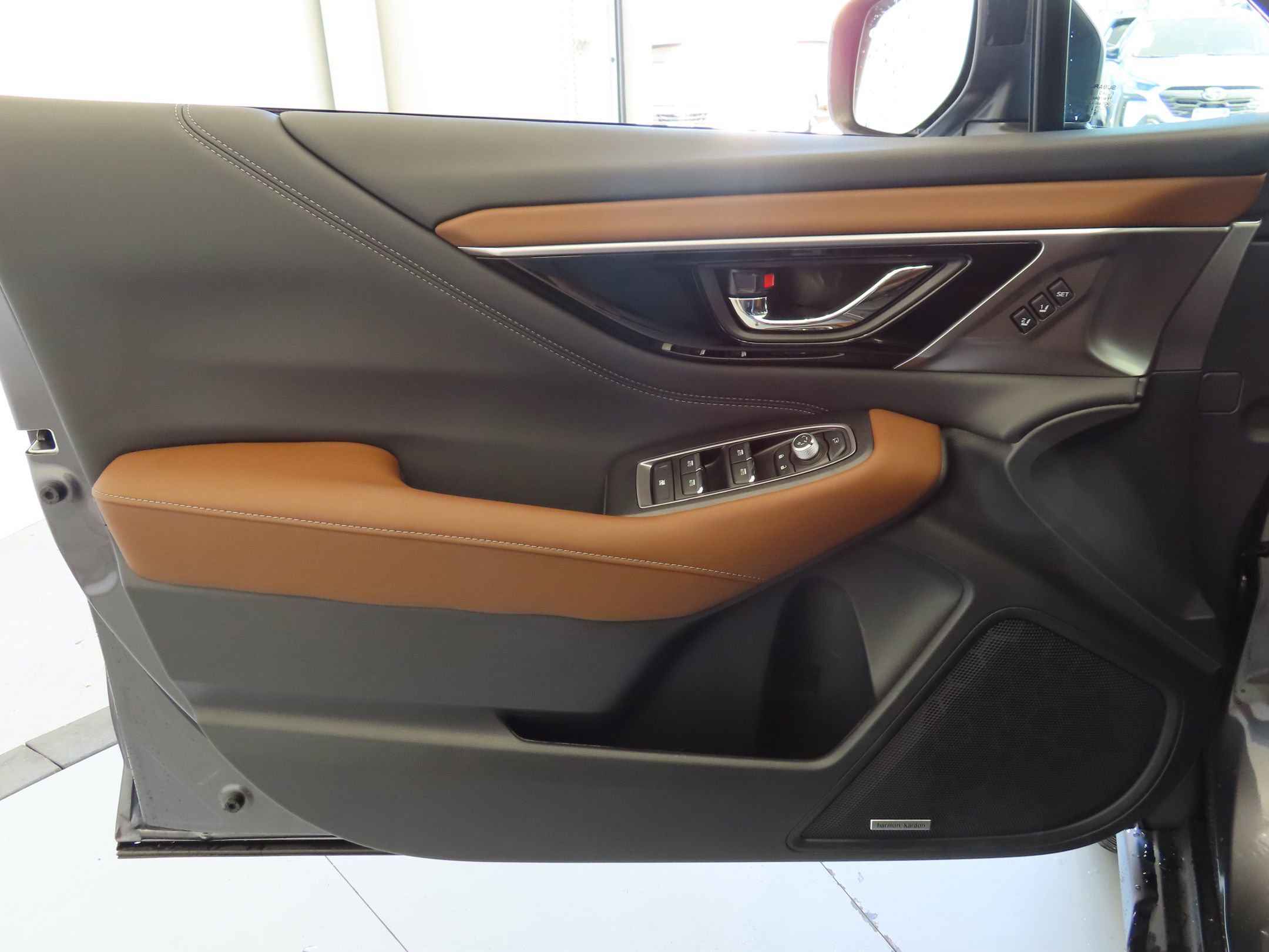 Used 2025 Subaru Outback Touring w/ Tech Package 2 image 12