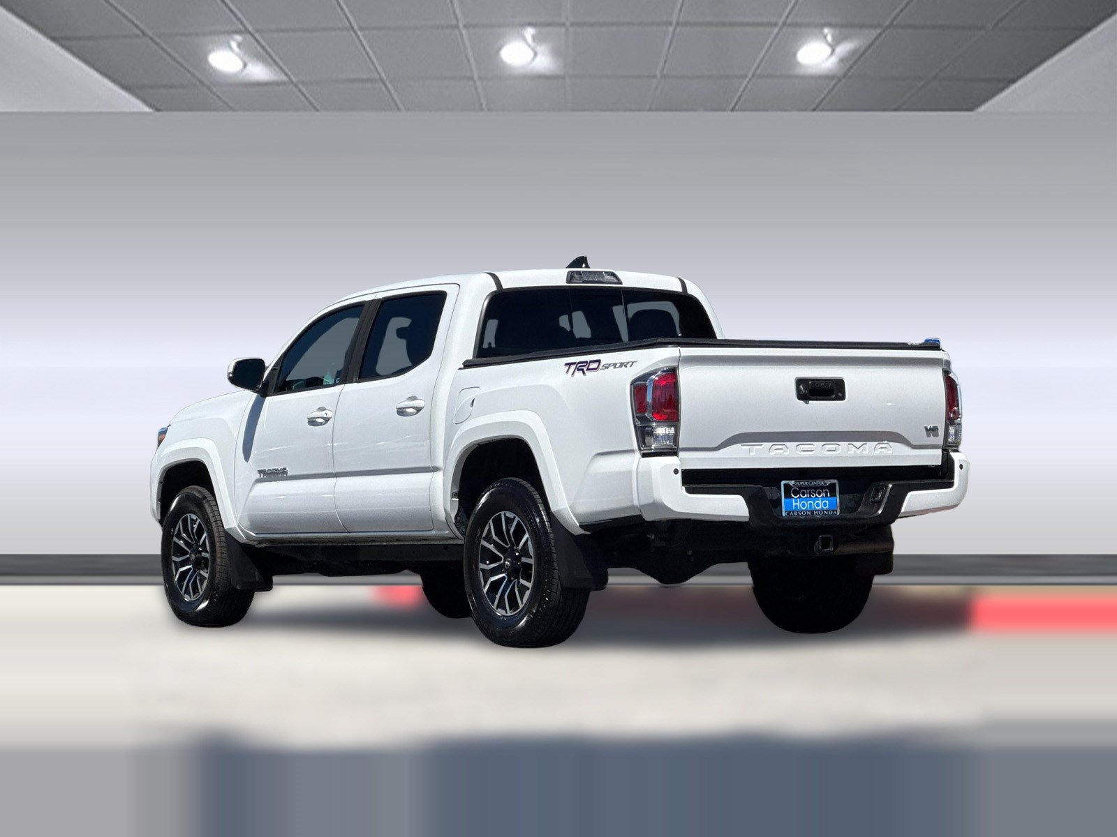 Used 2022 Toyota Tacoma TRD Sport w/ Technology Package RWD image 3