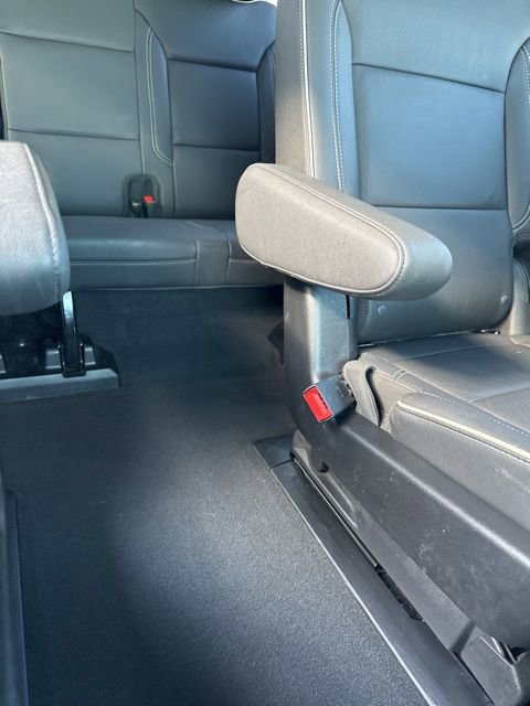 Used 2024 Chevrolet Suburban Premier image 38