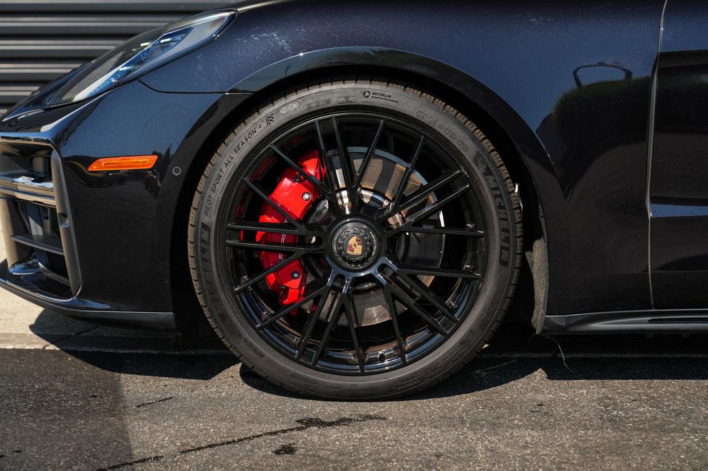 Certified 2026 Porsche Panamera GTS AWD/4WD image 10