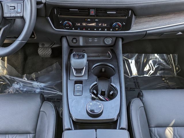 Used 2024 Nissan Rogue Platinum w/ Platinum Premium Package image 21