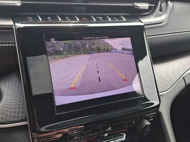 Used 2024 Jeep Grand Cherokee L Altitude AWD/4WD image 21