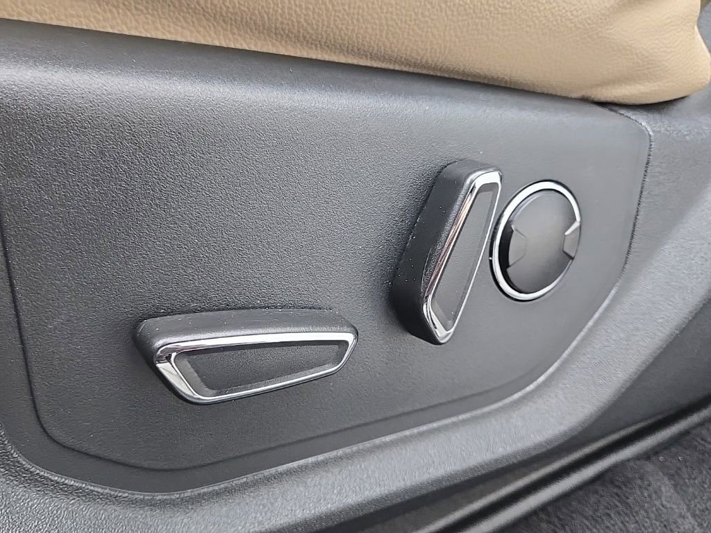 Used 2024 Ford Expedition Limited AWD/4WD image 19