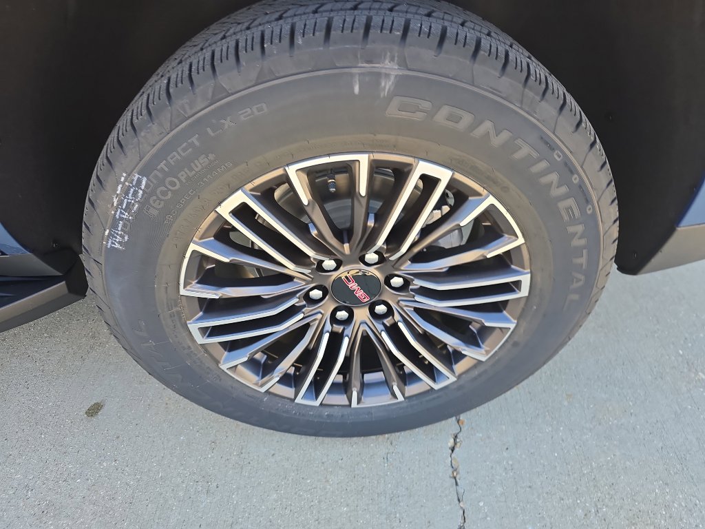 New 2026 GMC Yukon Elevation w/ LPO, Floor Liner Package image 13